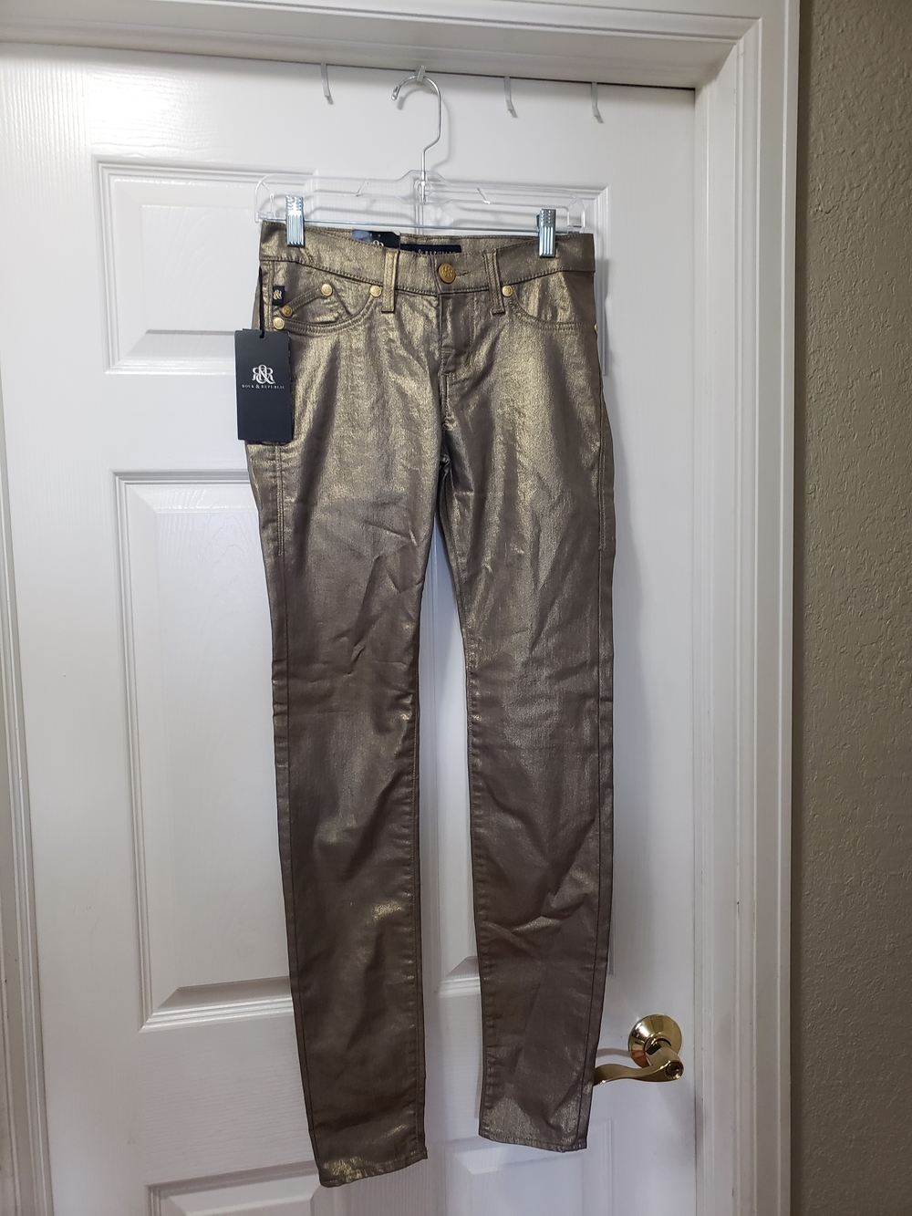 Rock & Republic Metallic Gold Skinny Pants